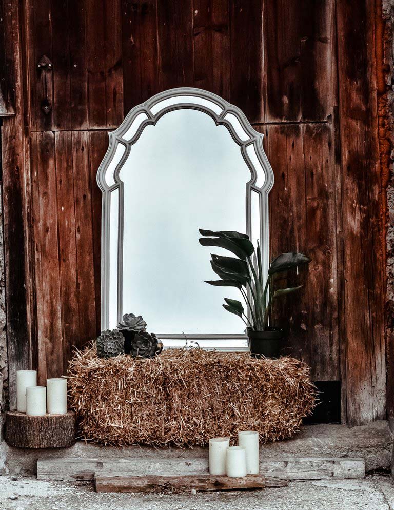 DFCL - Eco Outdoor Party Décor - Decorative Mirror Placed Outside - Photo by Jacalyn Beales on Unsplash